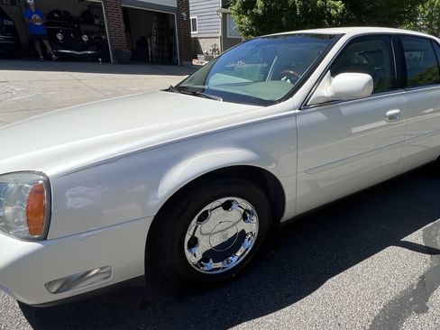 Used 2001 Cadillac De Ville DHS w/ Safety/Security Pkg FWD image 10