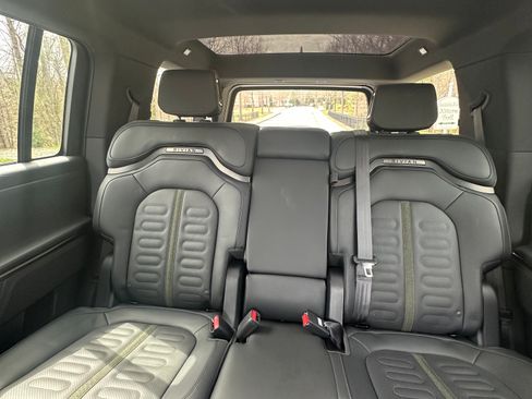 Used 2025 Rivian R1S Adventure image 22