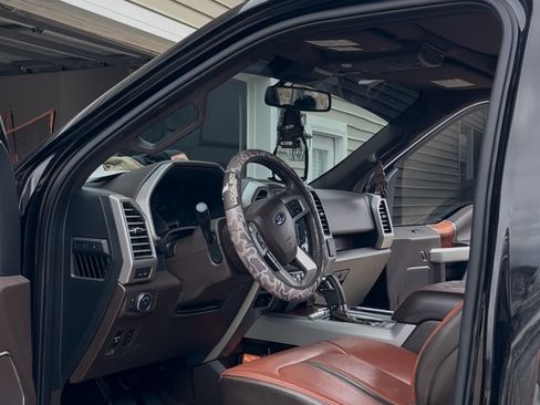 Used 2019 Ford F150 King Ranch w/ Equipment Group 601A Luxury image 8