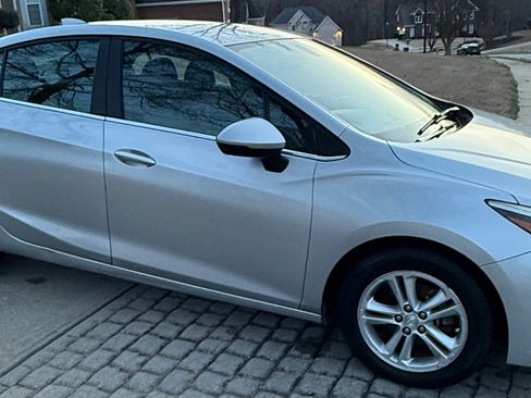 Used 2018 Chevrolet Cruze LT w/ LT Fleet Convenience Package image 6