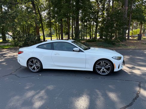 Used 2021 BMW 430i Coupe w/ Convenience Package RWD image 2