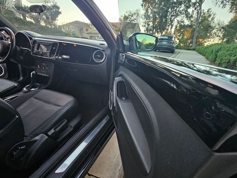 Used 2013 Volkswagen Beetle 2.5 image 29