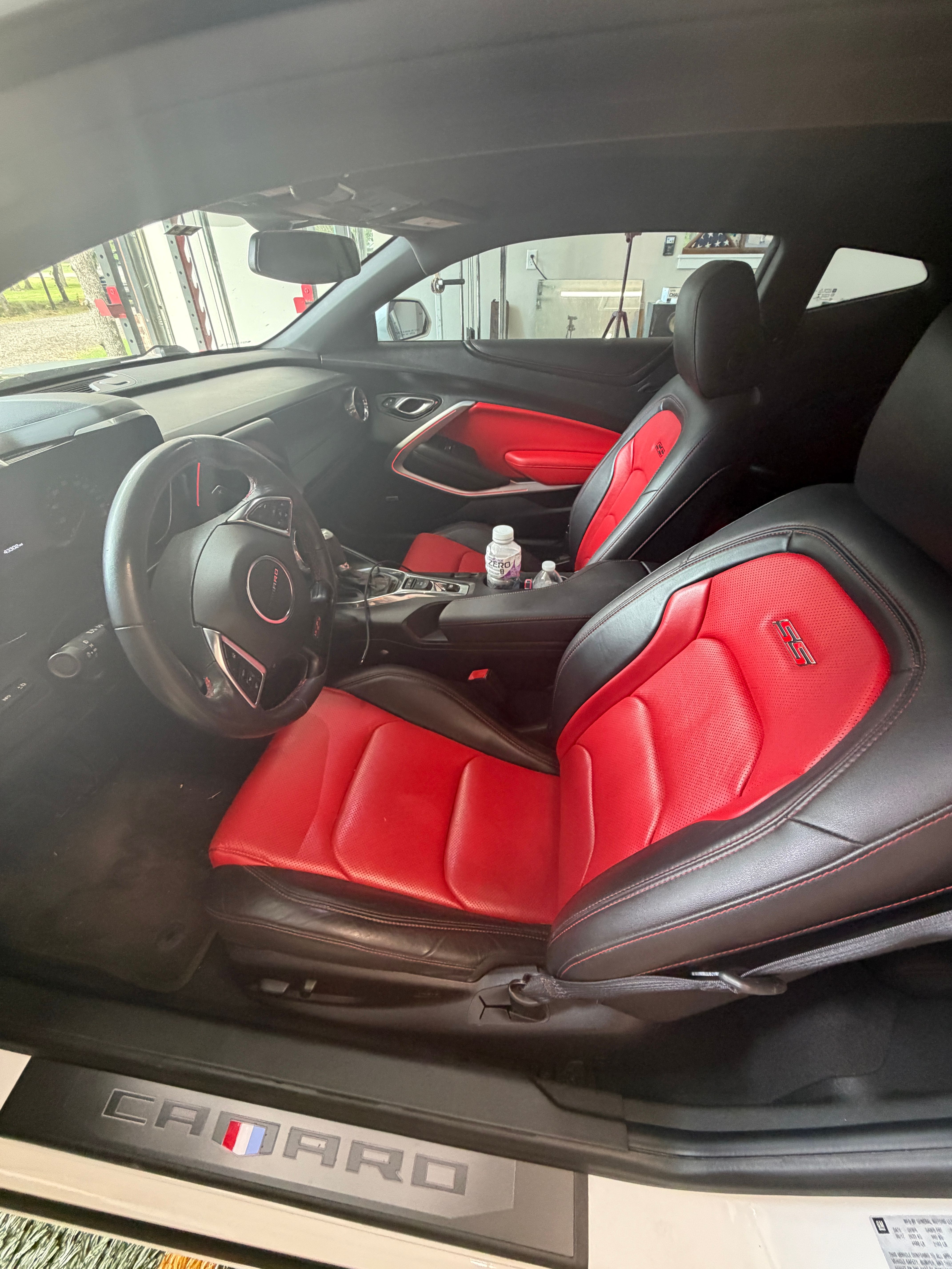 Used 2018 Chevrolet Camaro SS RWD image 8