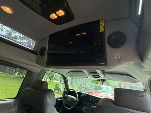 Used 2021 GMC Savana 2500 RWD image 7