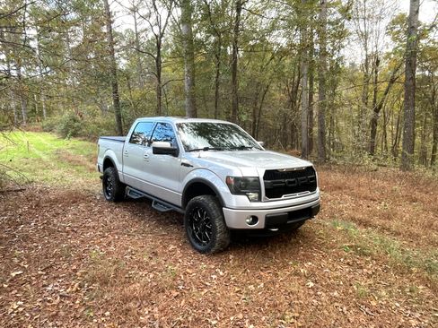 Used 2014 Ford F150 FX4 w/ Equipment Group 402A Luxury image 2