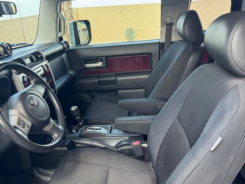 Used 2007 Toyota FJ Cruiser 4WD w/ Upgrade Pkg 1 image 30