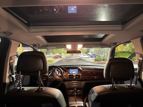 Used 2011 Mercedes-Benz GLK 350 4MATIC image 13