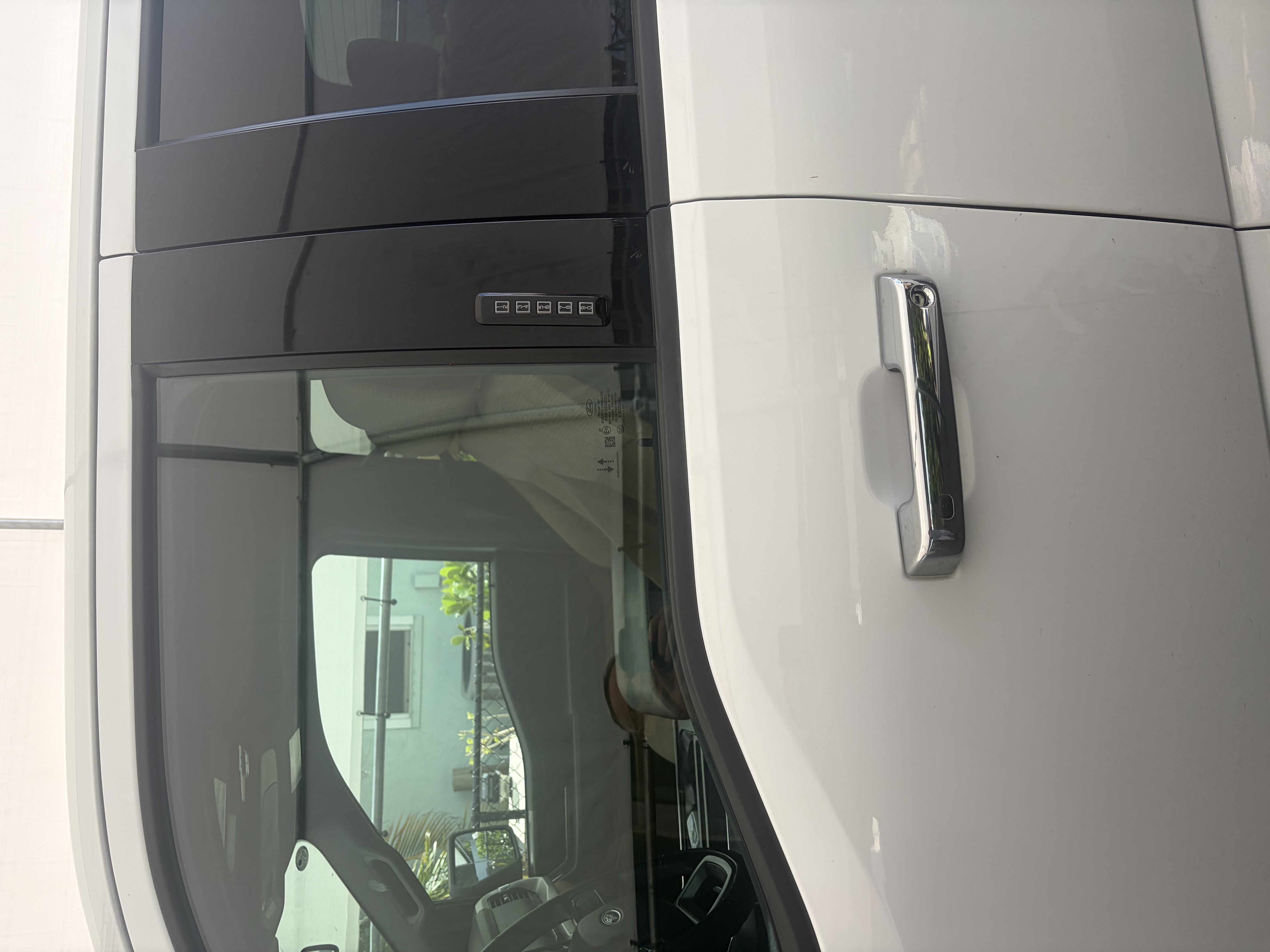 Used 2023 Ford F150 XLT w/ Equipment Group 302A High RWD image 4