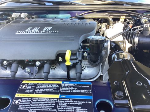 Used 2006 Pontiac Grand Prix GXP w/ Sun And Sound Package image 21