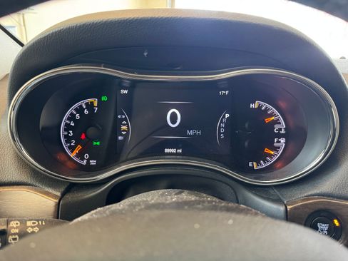 Used 2015 Jeep Grand Cherokee Limited w/ Trailer Tow Group IV image 6