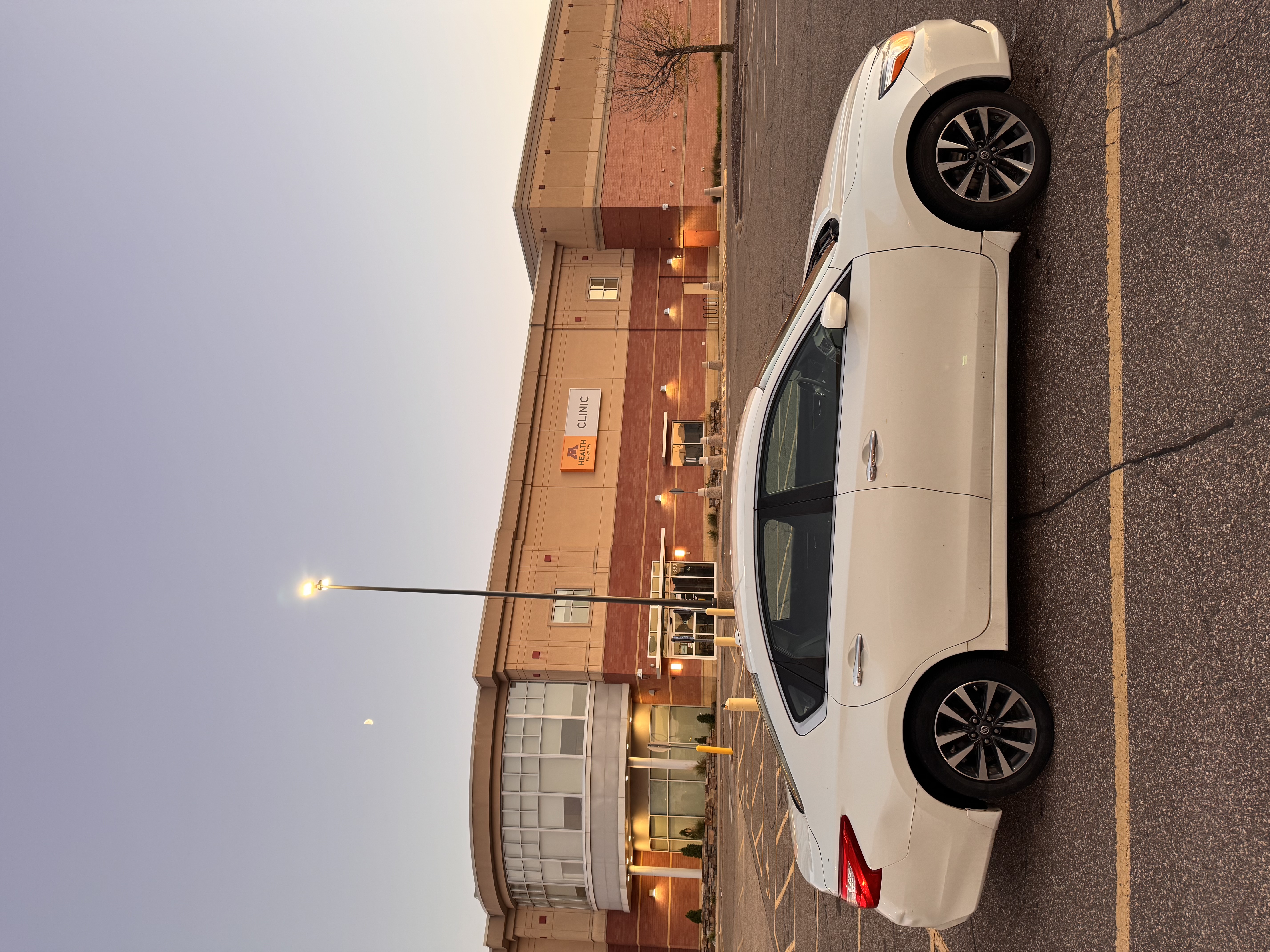 Used 2016 Nissan Altima 2.5 SV FWD image 8
