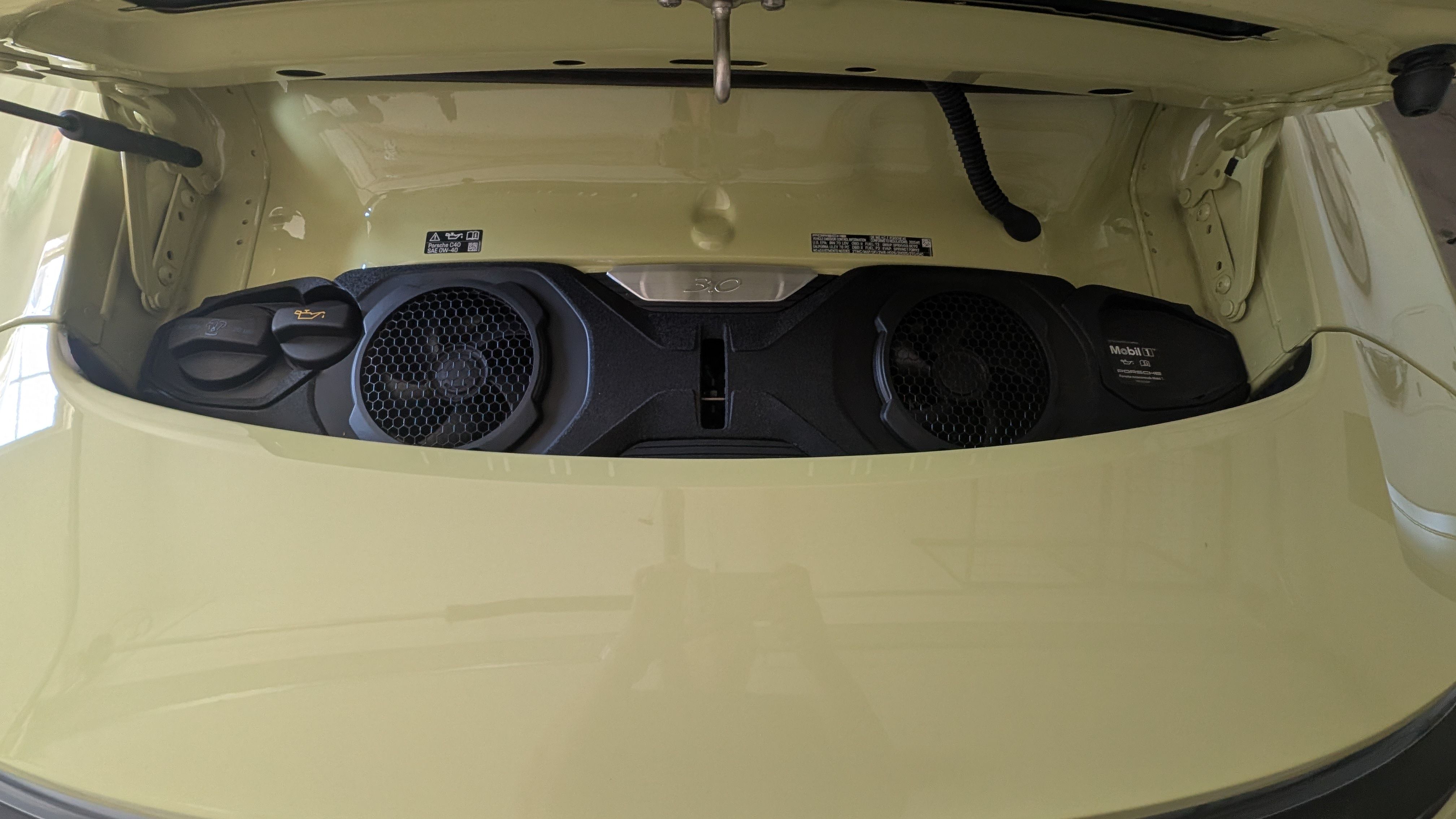 Used 2025 Porsche 911 Carrera RWD image 17