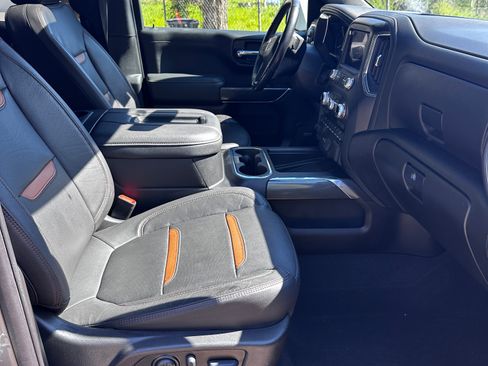 Used 2022 GMC Sierra 1500 AT4 w/ AT4 Premium Package image 4