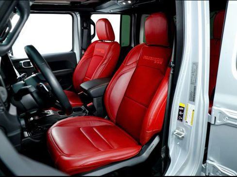 Used 2024 Jeep Wrangler Unlimited Rubicon 392 image 21