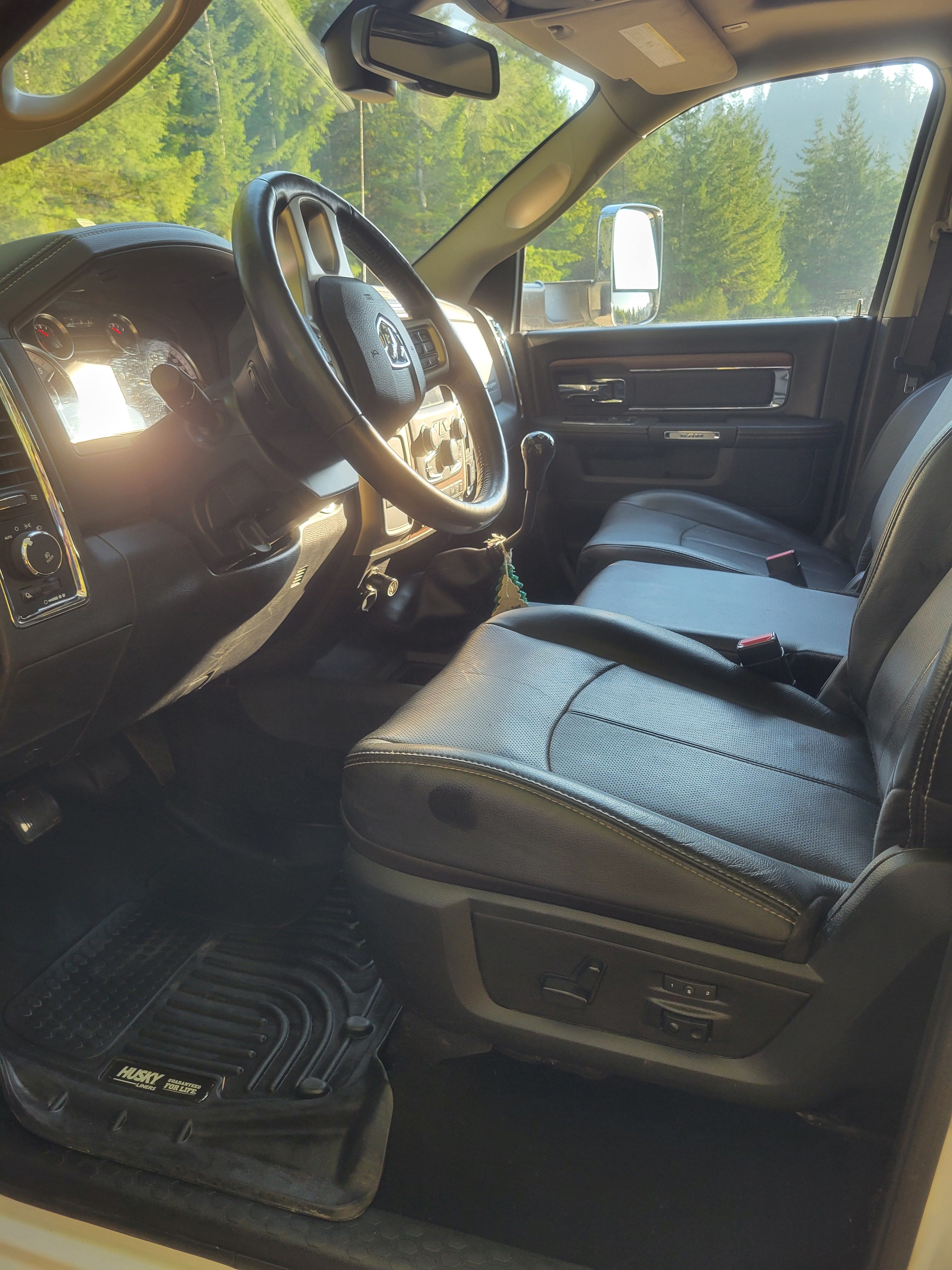 Used 2018 RAM 2500 Laramie w/ Convenience Group AWD/4WD image 14