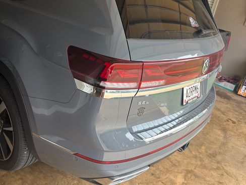 Used 2025 Volkswagen Atlas SEL Premium R-Line AWD/4WD image 5