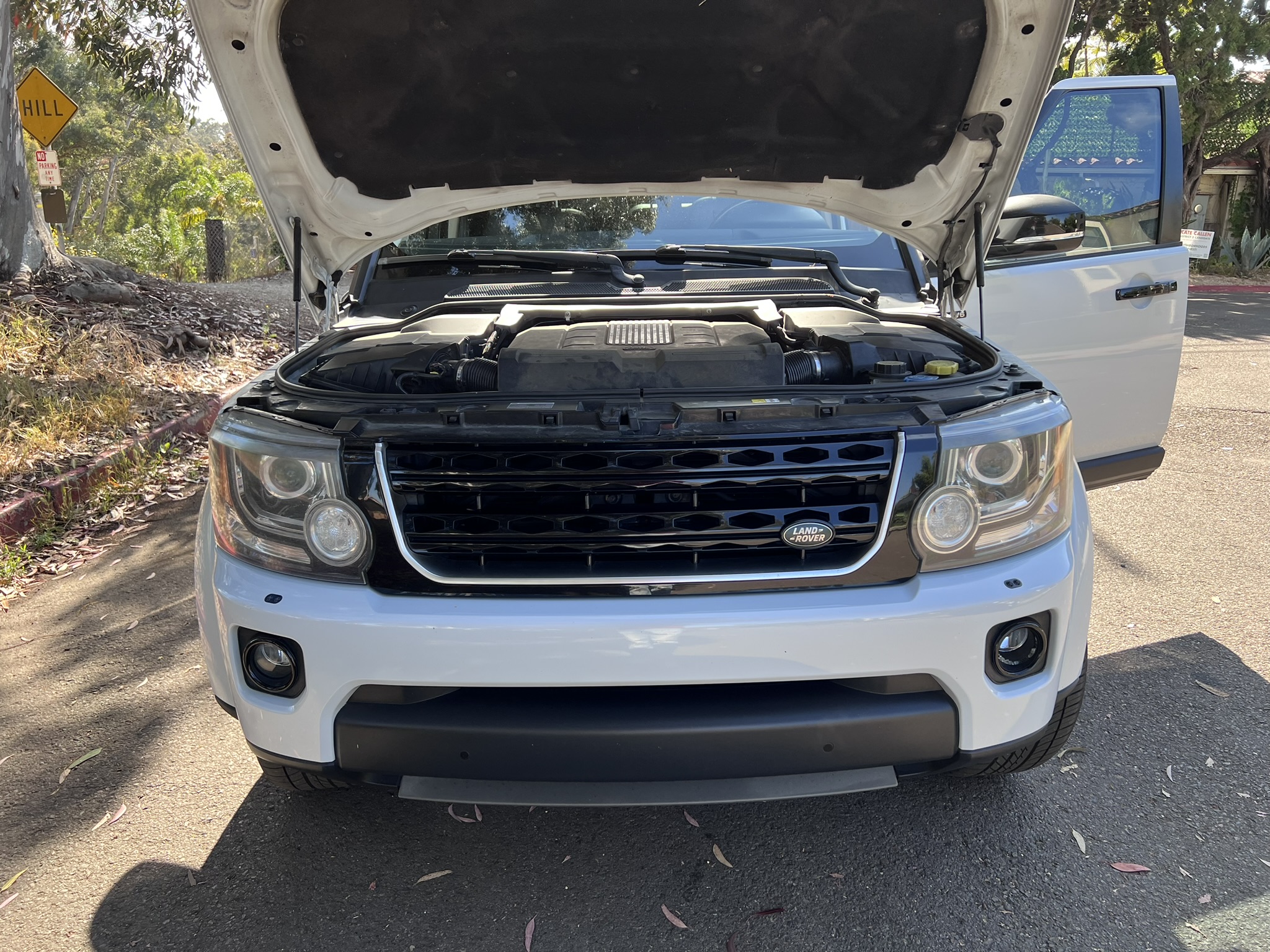 Used 2016 Land Rover LR4 HSE Silver Edition AWD/4WD image 8