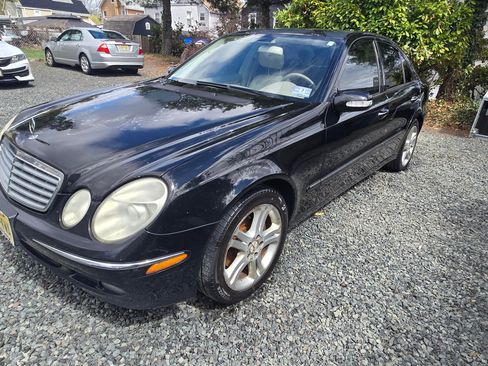 Used 2006 Mercedes-Benz E 350 4MATIC Sedan image 31