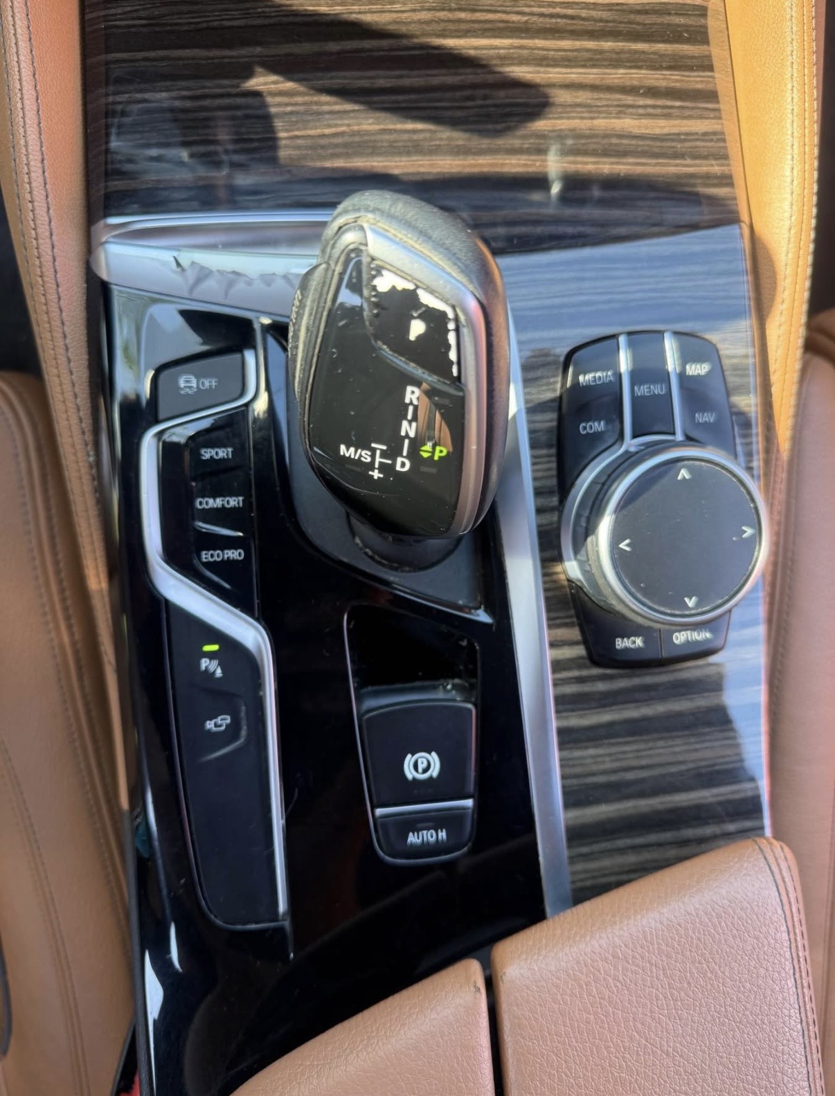 Used 2020 BMW 530i w/ M Sport Package RWD image 13
