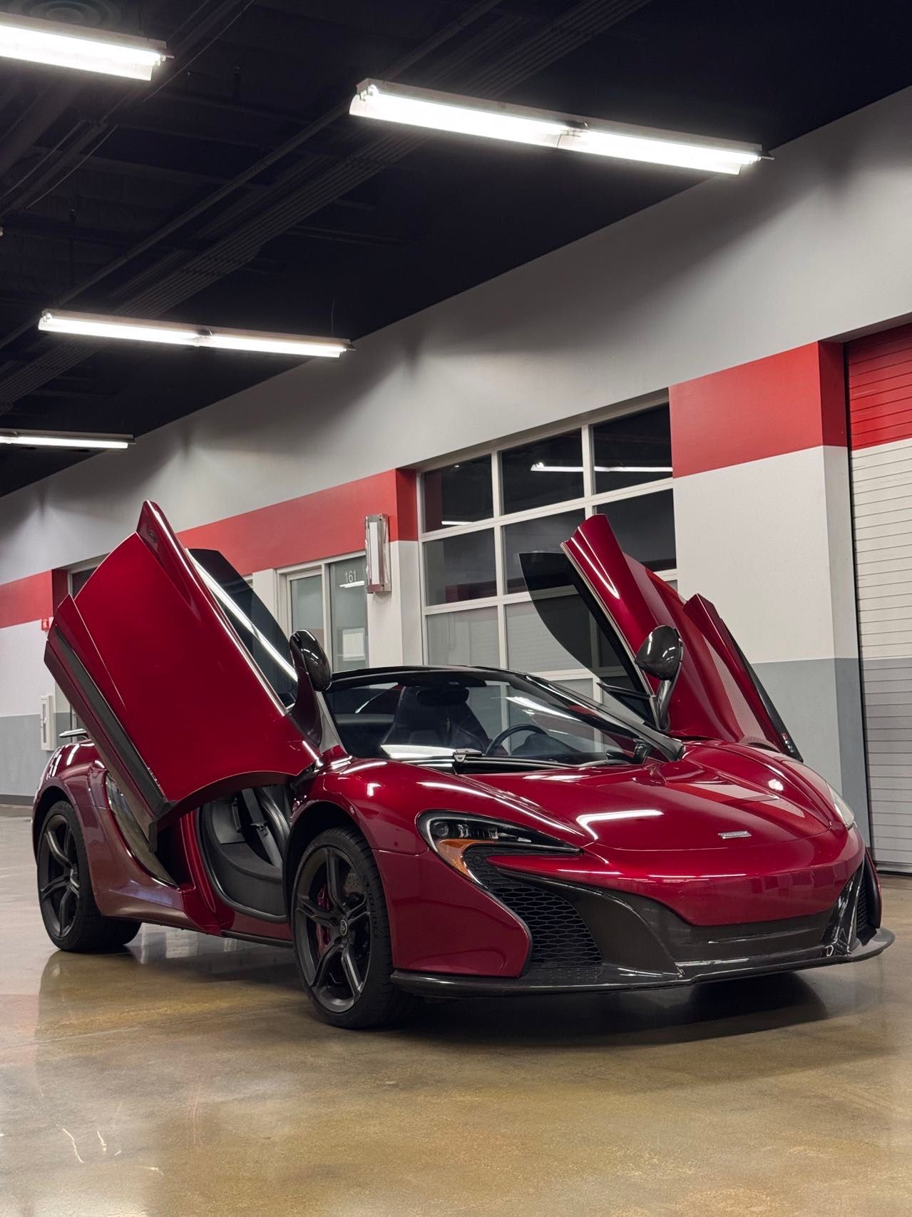 Used 2015 McLaren 650S Spider RWD image 8
