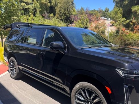 Used 2021 Cadillac Escalade ESV Sport w/ Driver Assist Tech Package AWD/4WD image 8