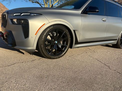 Used 2025 BMW X7 M60i w/ M Sport Professional Package image 5