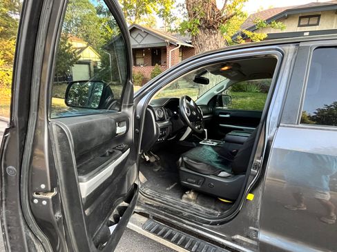 Used 2016 Toyota Tundra SR5 w/ TRD Off Road Package AWD/4WD image 5