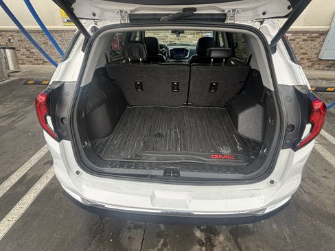 Used 2018 GMC Terrain SLT w/ Preferred Package image 10