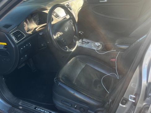 Used 2014 Hyundai Genesis 5.0 R-Spec image 8