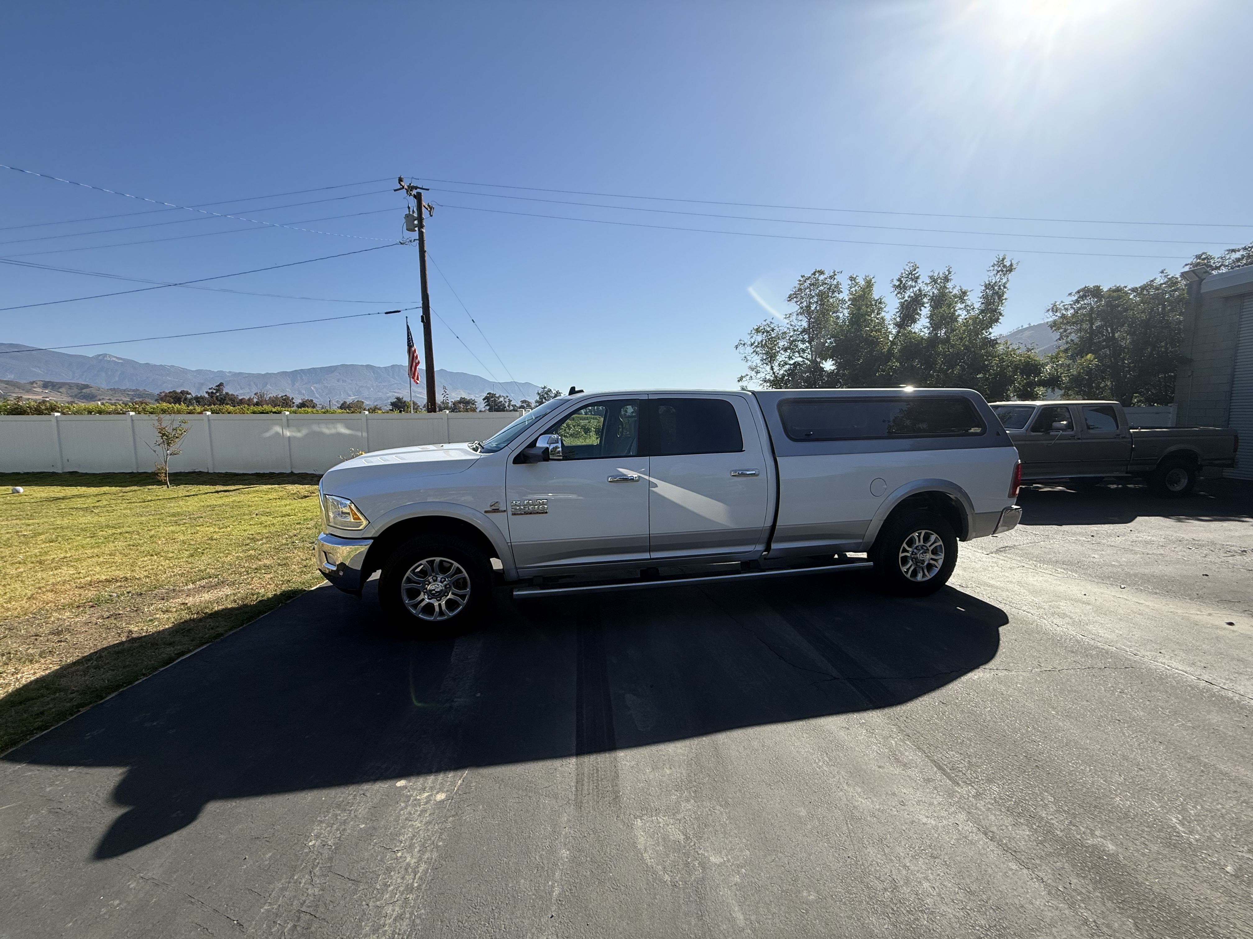 Used 2016 RAM 2500 Laramie w/ Convenience Group RWD image 1