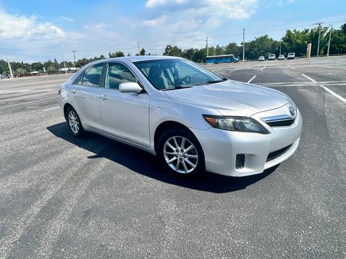 Used 2011 Toyota Camry Hybrid w/ Upgrade Pkg FWD image 1