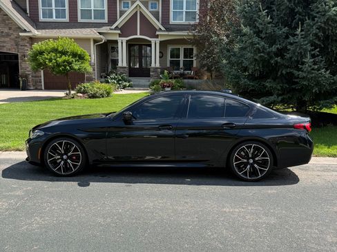 Used 2023 BMW M550i xDrive w/ Dynamic Handling Package AWD/4WD image 8