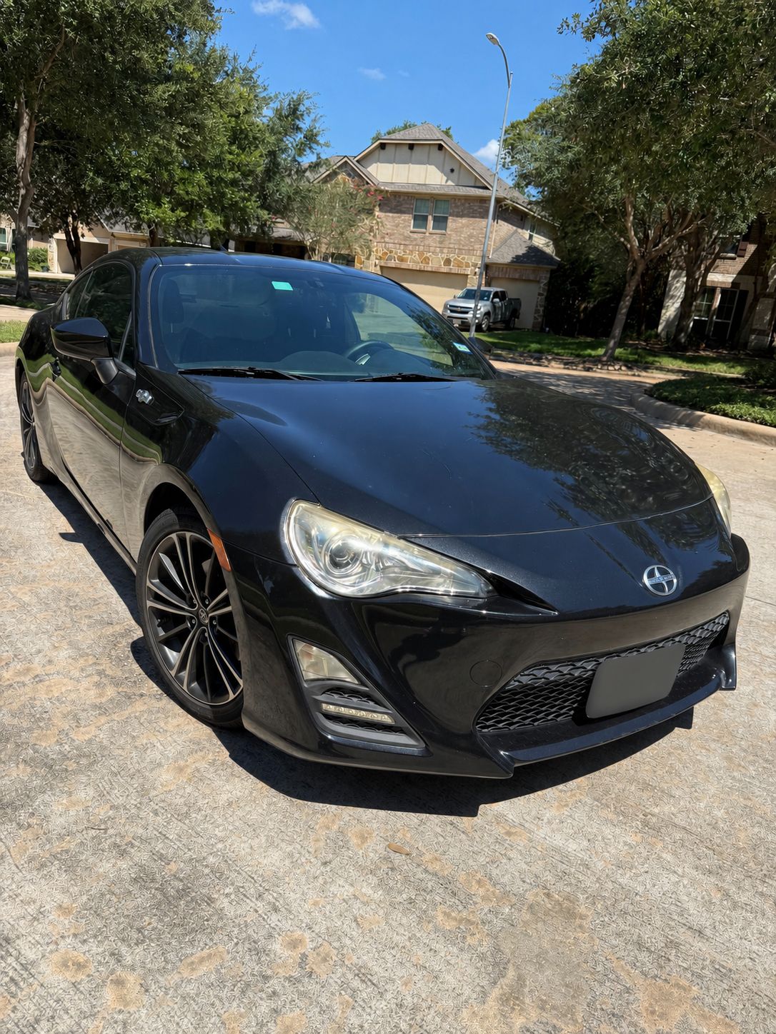 Used 2015 Scion FR-S RWD image 2