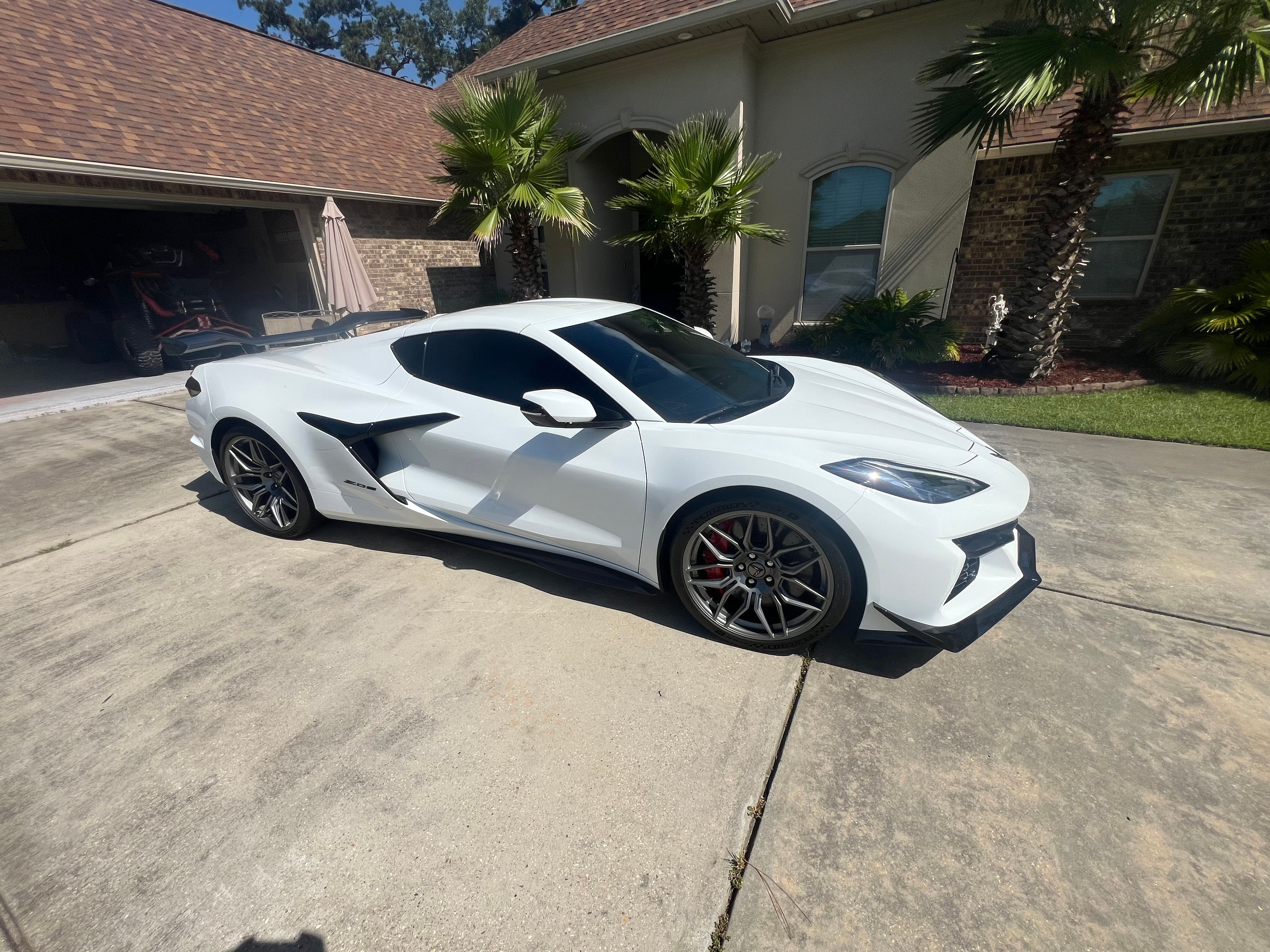 Used 2025 Chevrolet Corvette Z06 w/ Z07 Performance Package RWD image 10