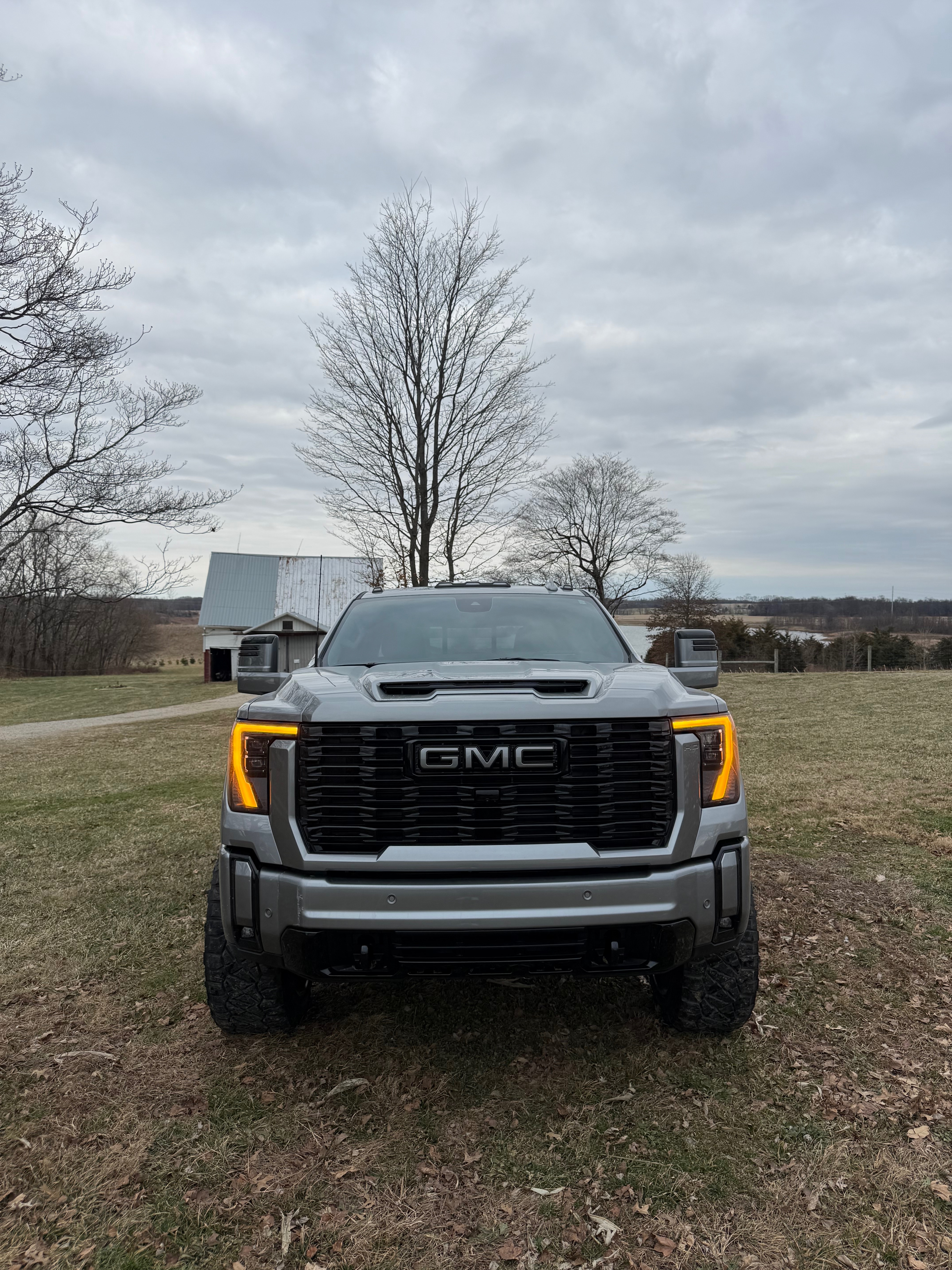 Used 2025 GMC Sierra 3500 Denali w/ Technology Package AWD/4WD image 1