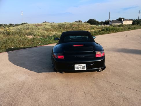 Used 2004 Porsche 911 Carrera 4 image 11