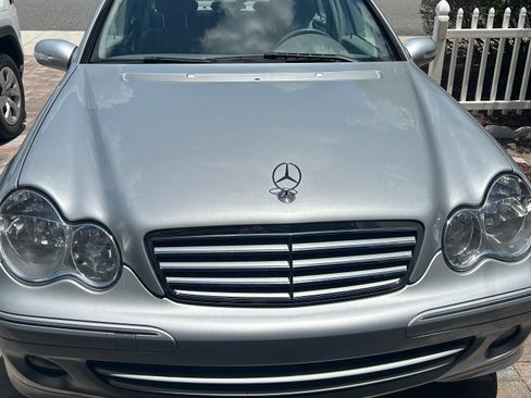 Used 2007 Mercedes-Benz C 350 Sedan image 1