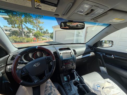 Used 2013 Kia Sorento SX w/ SX Premium Pkg FWD image 9