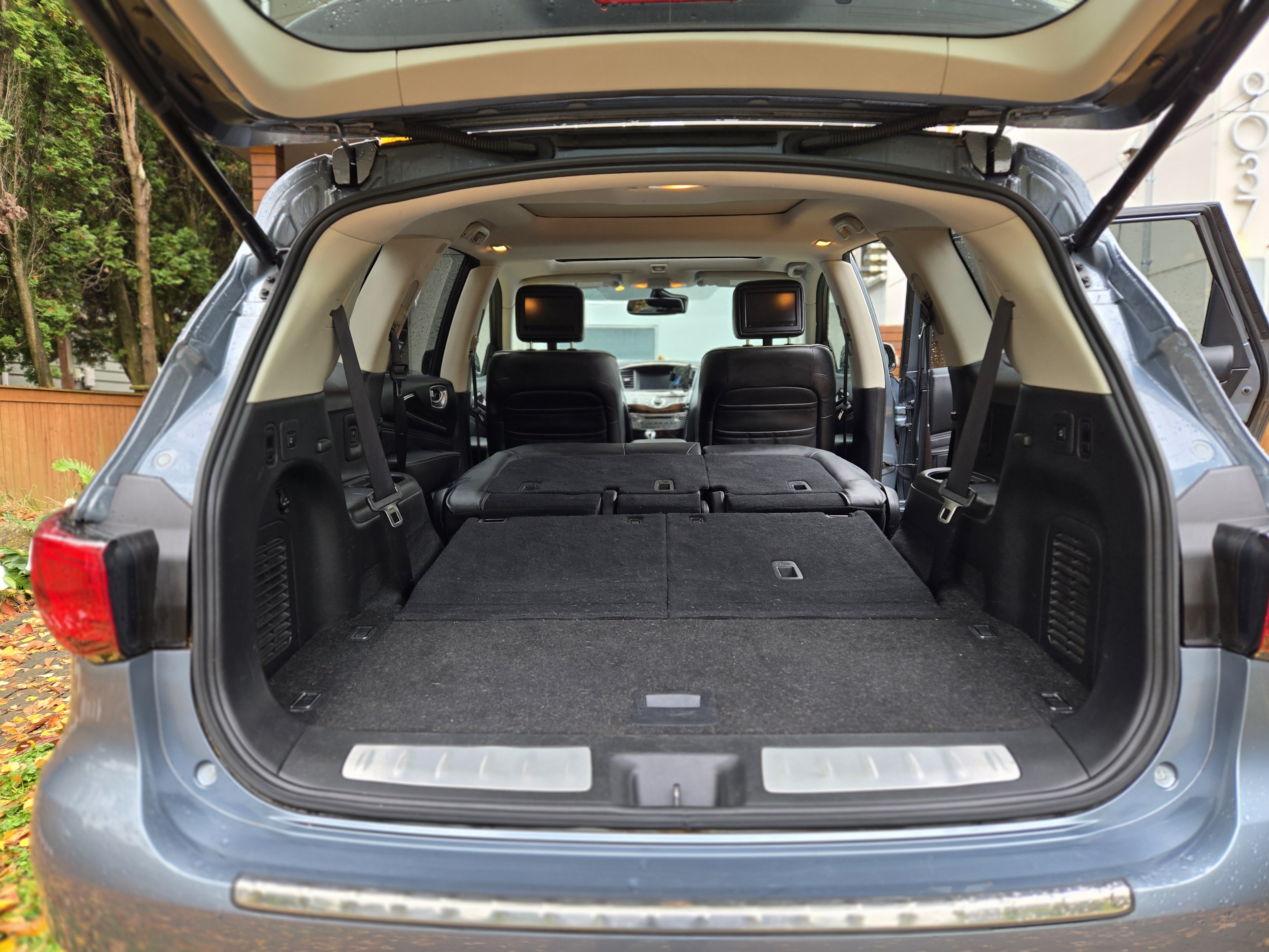 Used 2017 INFINITI QX60 Luxe w/ Deluxe Technology Package AWD/4WD image 27