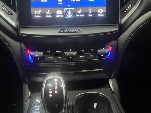 Used 2018 Maserati Ghibli S image 13