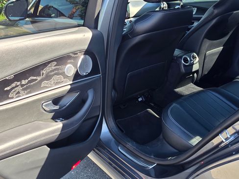 Used 2017 Mercedes-Benz E 300 image 27