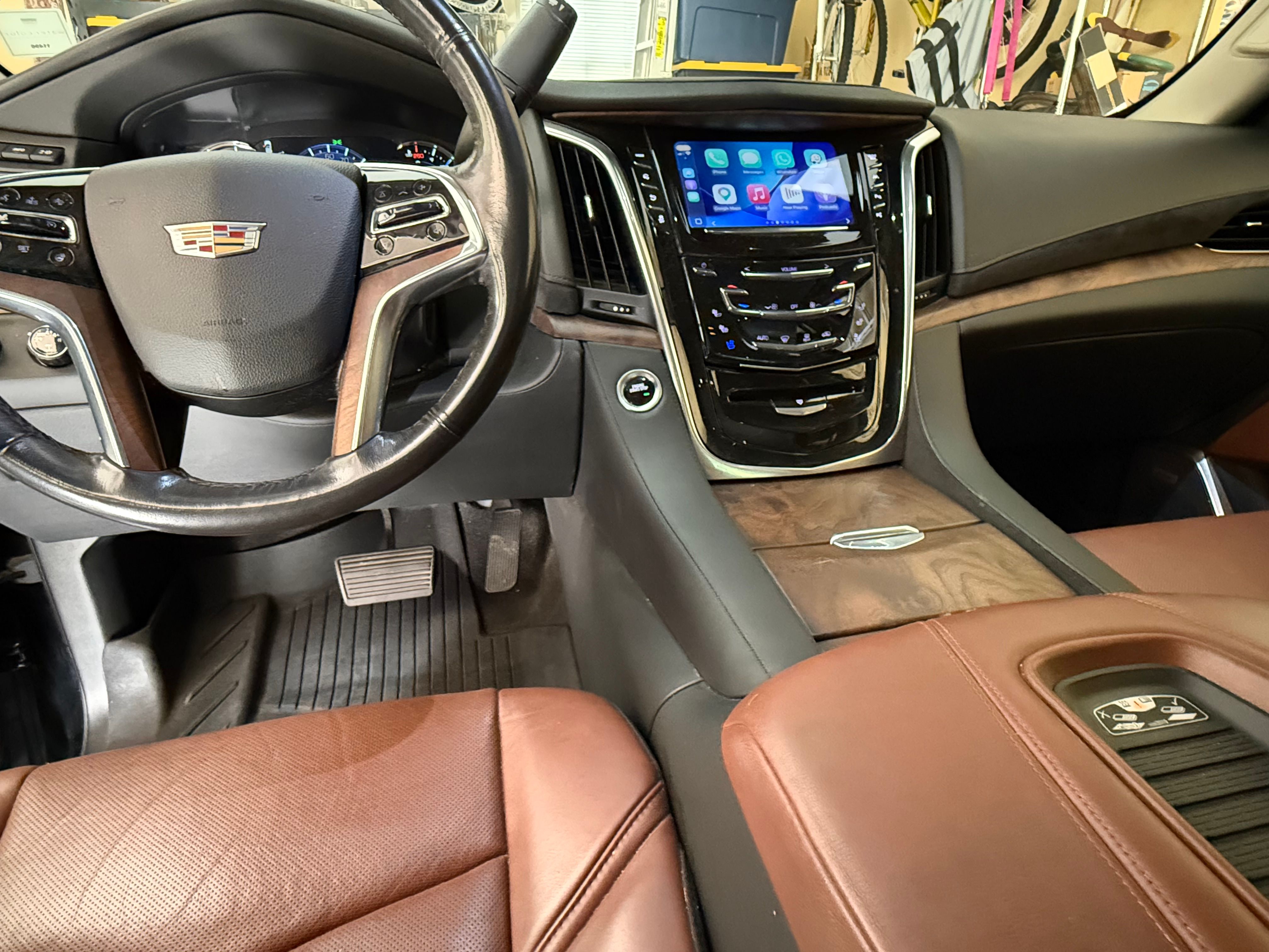 Used 2020 Cadillac Escalade Premium Luxury AWD/4WD image 26