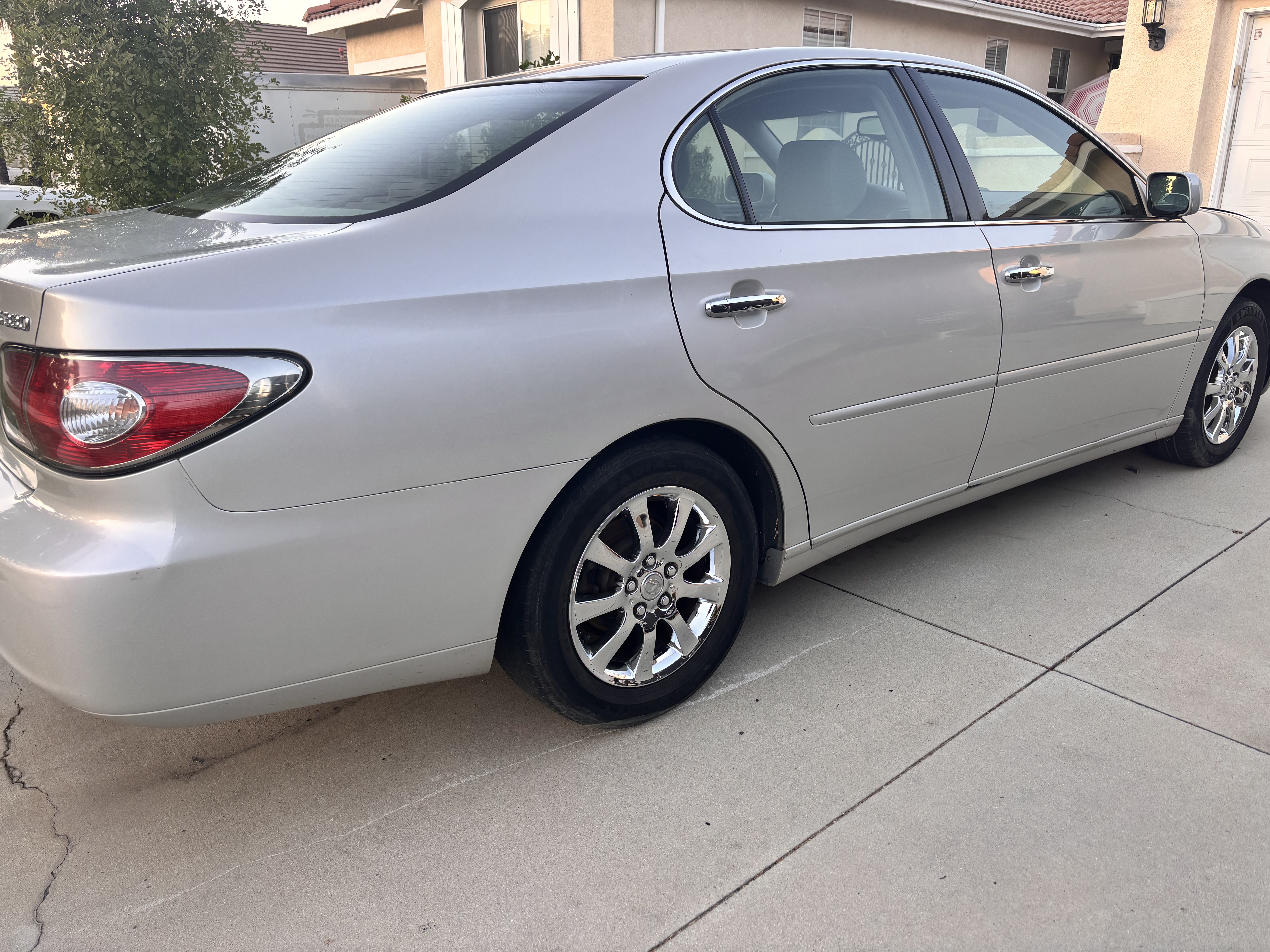 Used 2004 Lexus ES 330 FWD image 9