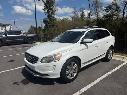 Used 2017 Volvo XC60 T5 Inscription w/ Advanced Package AWD/4WD image 2