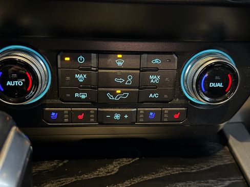 Used 2019 Ford F150 Platinum image 32