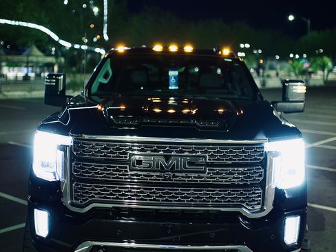 Used 2022 GMC Sierra 3500 Denali w/ Denali Ultimate Package AWD/4WD image 4