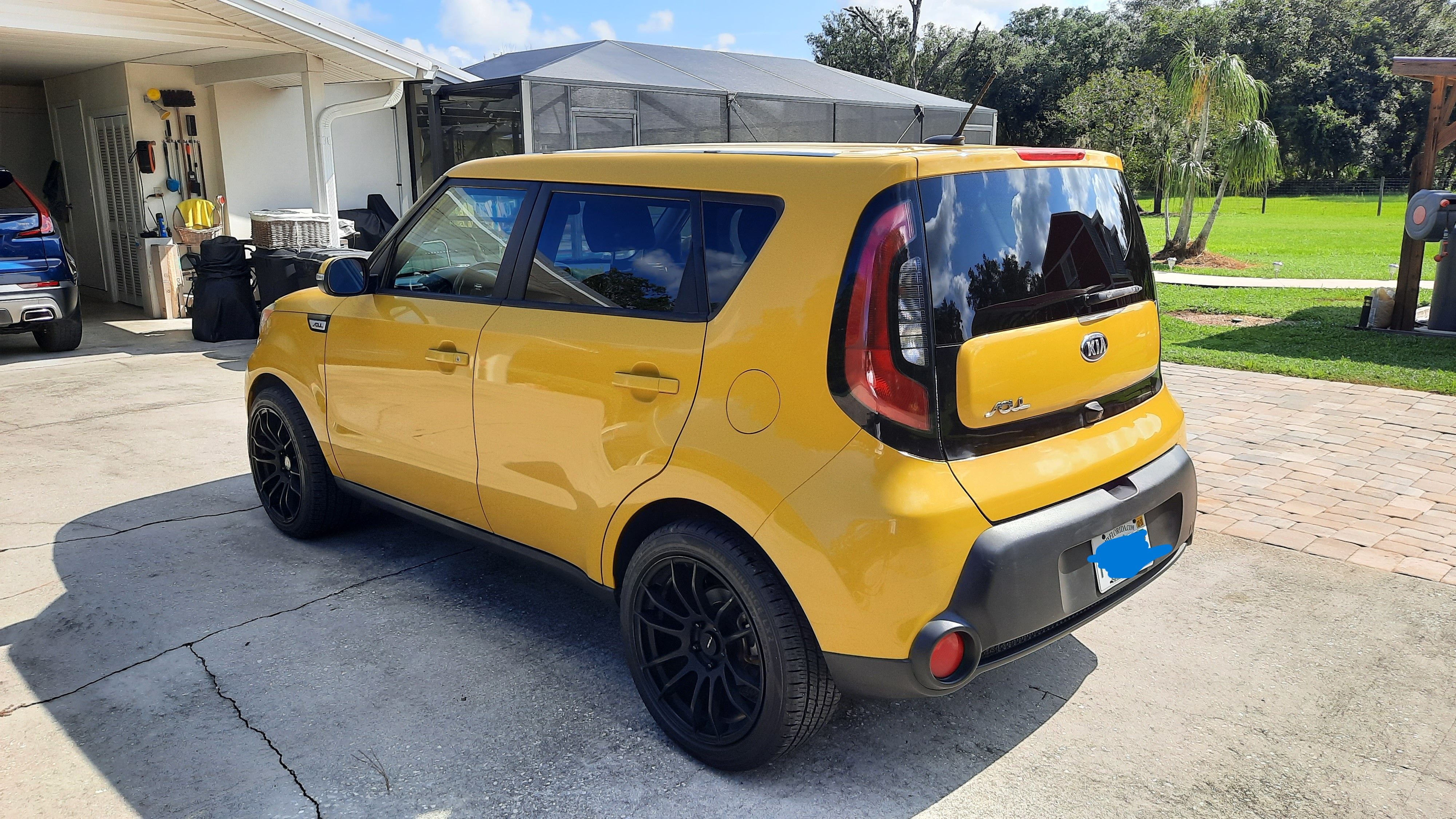 Used 2014 Kia Soul + w/ UVO w/Eservices Package FWD image 5