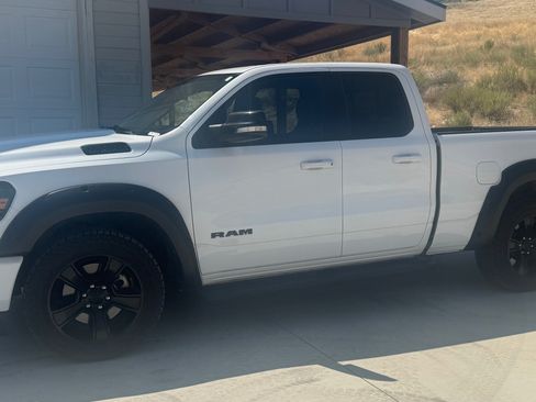 Used 2022 RAM 1500 Big Horn AWD/4WD image 2