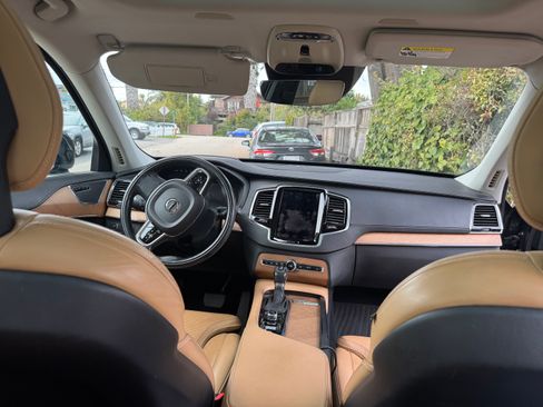 Used 2016 Volvo XC90 T6 Inscription w/ Vision Package image 13