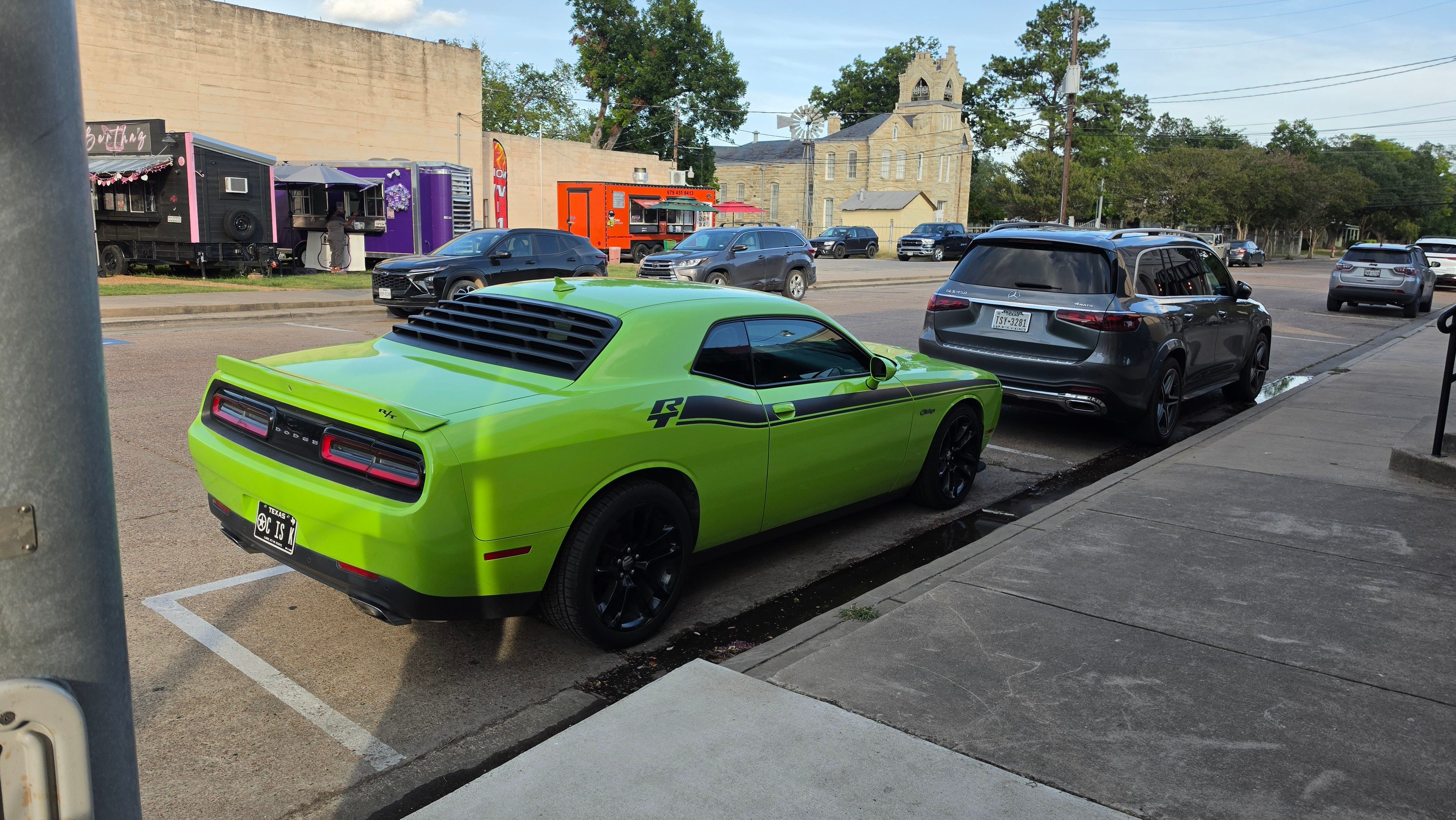 Used 2015 Dodge Challenger R/T Plus RWD image 10